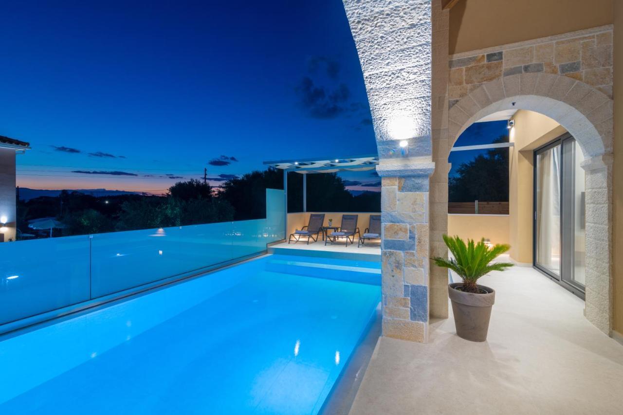 Romanza II Luxury Villa กาลามากี ภายนอก รูปภาพ
