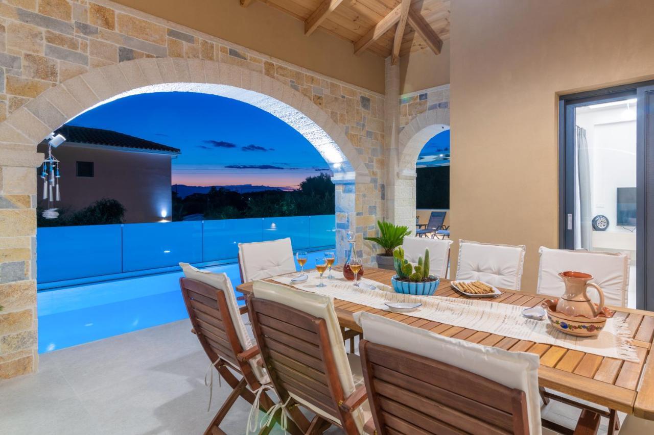 Romanza II Luxury Villa กาลามากี ภายนอก รูปภาพ