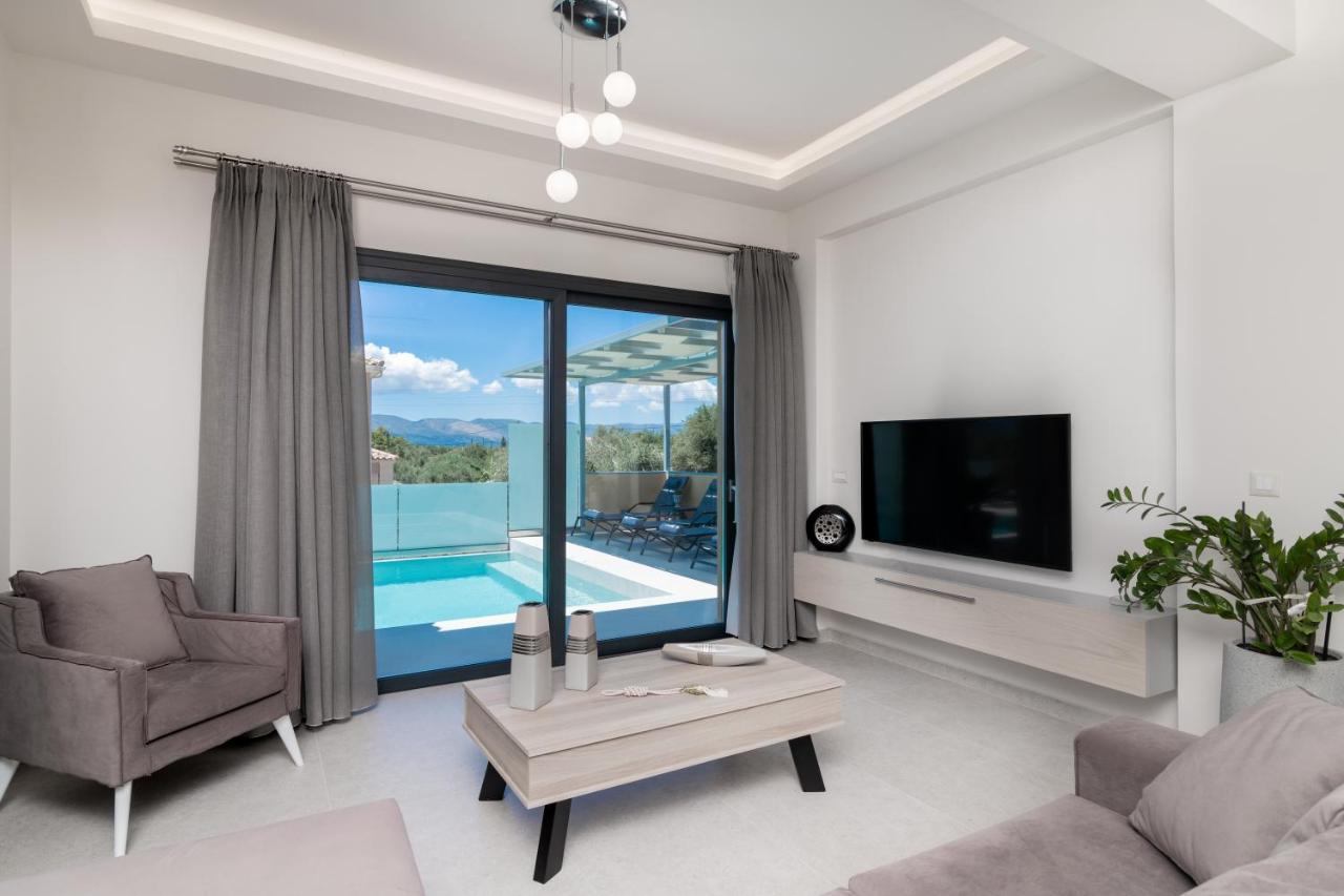 Romanza II Luxury Villa กาลามากี ภายนอก รูปภาพ