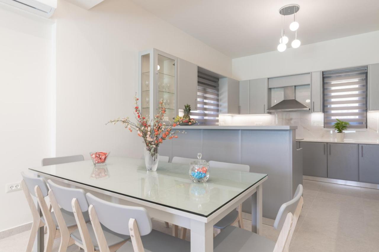 Romanza II Luxury Villa กาลามากี ภายนอก รูปภาพ