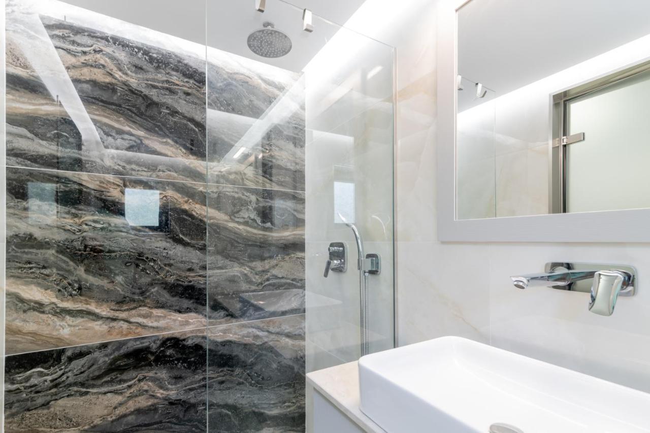Romanza II Luxury Villa กาลามากี ภายนอก รูปภาพ